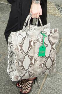 Olivia Palermo feet photo thumbnail