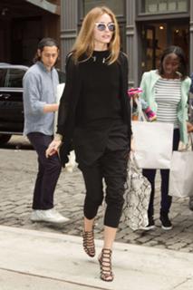 Olivia Palermo feet photo thumbnail