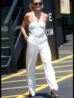 Olivia Palermo feet photo thumbnail