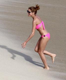 Olivia Palermo feet photo thumbnail