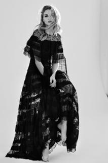 Olivia Palermo feet photo thumbnail