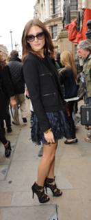 Olivia Palermo feet photo thumbnail