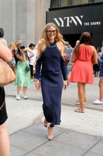 Olivia Palermo feet photo thumbnail