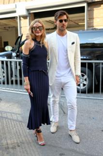 Olivia Palermo feet photo thumbnail