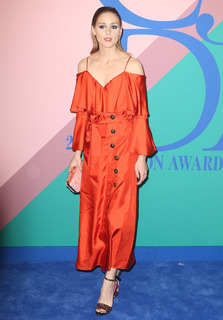 Olivia Palermo feet photo thumbnail