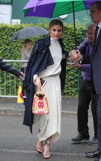 Olivia Palermo feet photo thumbnail