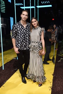 Olivia Palermo feet photo thumbnail