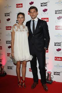 Olivia Palermo feet photo thumbnail