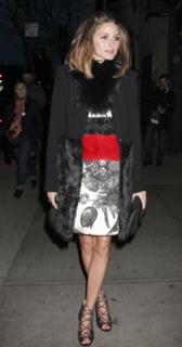 Olivia Palermo feet photo thumbnail