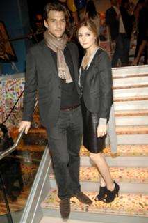 Olivia Palermo feet photo thumbnail