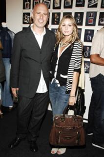 Olivia Palermo feet photo thumbnail