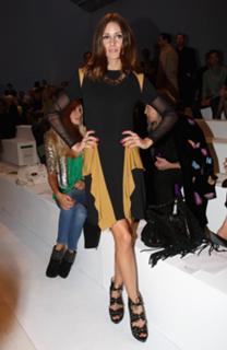 Olivia Palermo feet photo thumbnail