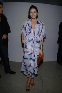 Olivia Palermo feet photo thumbnail