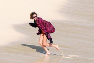 Olivia Palermo feet photo thumbnail