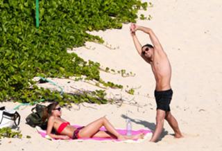 Olivia Palermo feet photo thumbnail