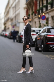 Olivia Palermo feet photo thumbnail