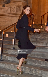 Olivia Palermo feet photo thumbnail