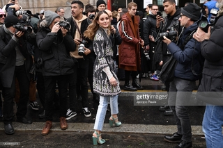 Olivia Palermo feet photo thumbnail