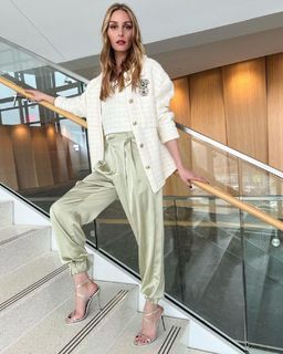 Olivia Palermo feet photo thumbnail