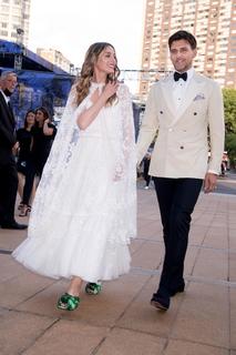 Olivia Palermo feet photo thumbnail