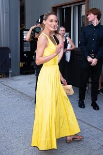 Olivia Palermo feet photo thumbnail