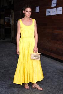 Olivia Palermo feet photo thumbnail