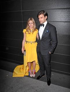 Olivia Palermo feet photo thumbnail