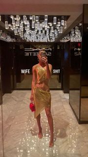 Olivia Ponton feet photo thumbnail