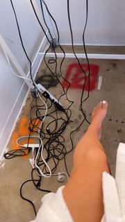 Olivia Ponton feet photo thumbnail