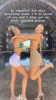 Olivia Ponton feet photo thumbnail