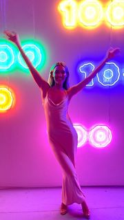 Olivia Ponton feet photo thumbnail