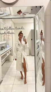 Olivia Ponton feet photo thumbnail