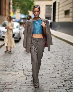 Olivia Ponton feet photo thumbnail