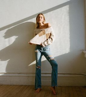 Olivia Ponton feet photo thumbnail