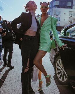 Olivia Ponton feet photo thumbnail