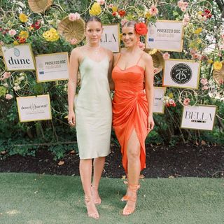 Olivia Ponton feet photo thumbnail