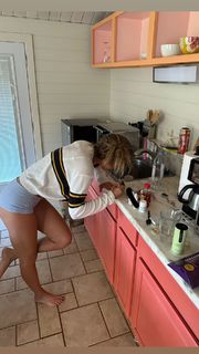 Olivia Ponton feet photo thumbnail