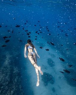 Olivia Ponton feet photo thumbnail