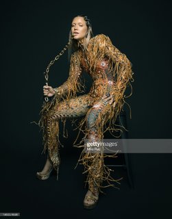 Olivia Ponton feet photo thumbnail