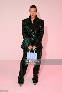 Olivia Ponton feet photo thumbnail