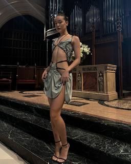 Olivia Ponton feet photo thumbnail