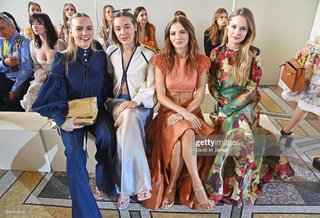 Olivia Ponton feet photo thumbnail