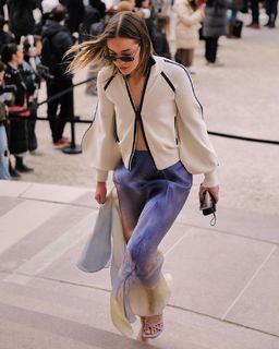 Olivia Ponton feet photo thumbnail