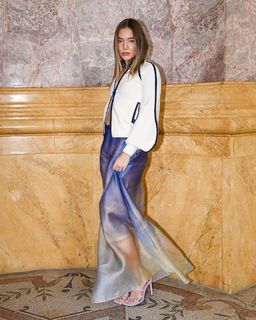 Olivia Ponton feet photo thumbnail