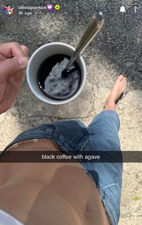 Olivia Ponton feet photo thumbnail