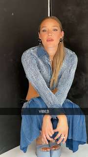 Olivia Ponton feet photo thumbnail