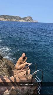 Olivia Ponton feet photo thumbnail