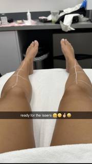 Olivia Ponton feet photo thumbnail