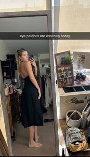 Olivia Ponton feet photo thumbnail