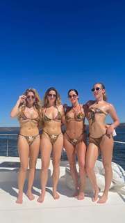 Olivia Ponton feet photo thumbnail